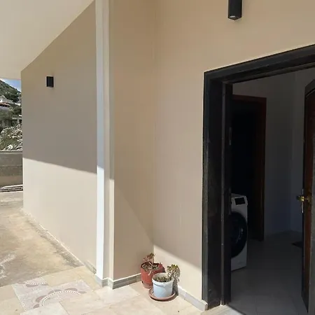 شقة Blerin ساراندا
